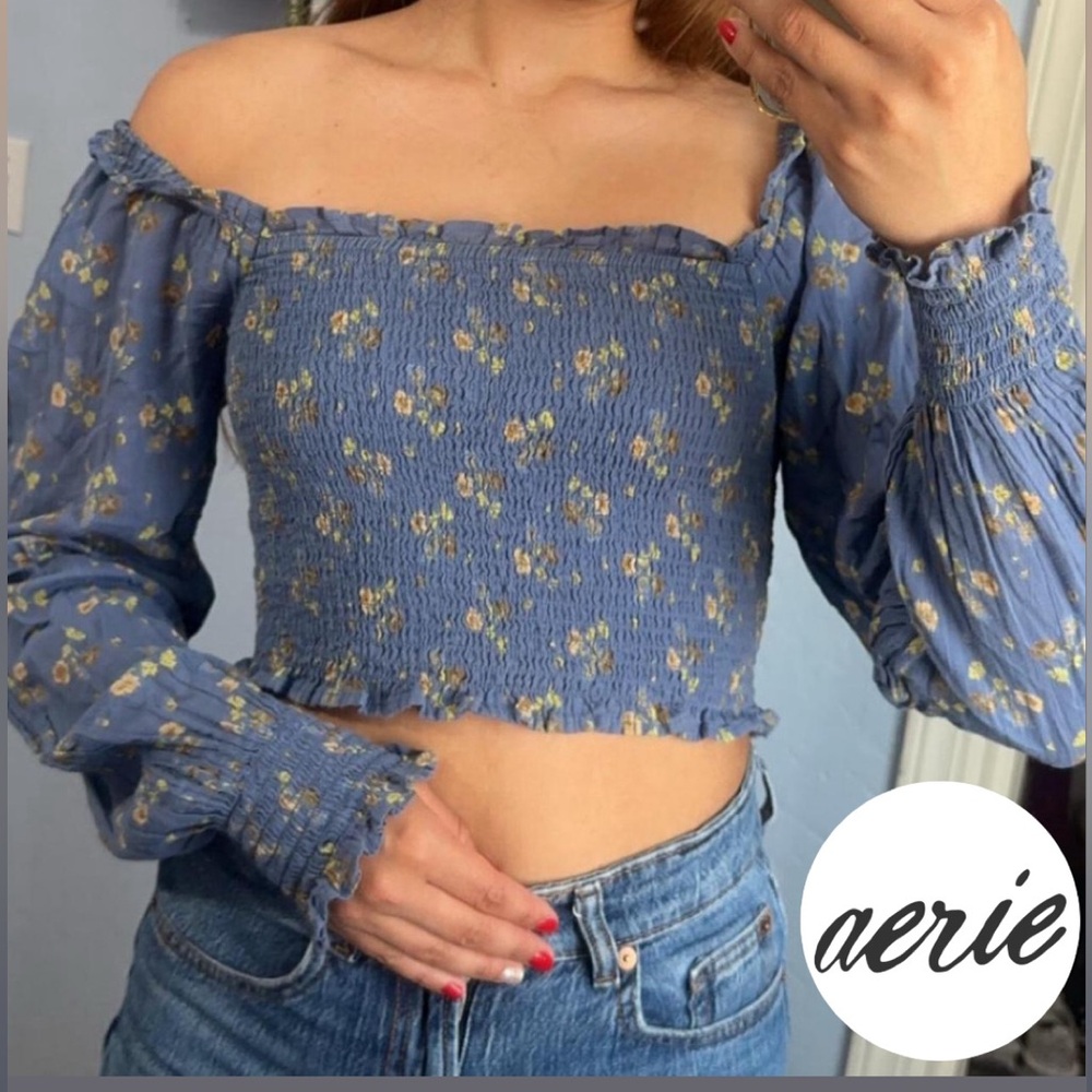 Womens-Aerie smocked floral crop top,size XS slightly oversized can fit small.
